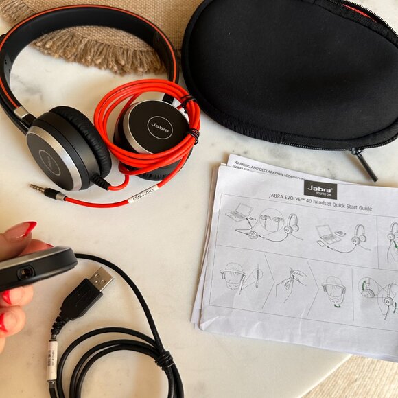 Brand New Jabra Headset, Remote + Case - Picture 4 of 4